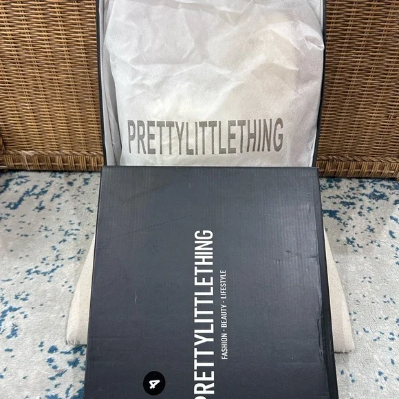 PrettyLittleThing cream faux fur faux suede ankle boot  Women’s Size 10 NIB - Picture 5 of 9